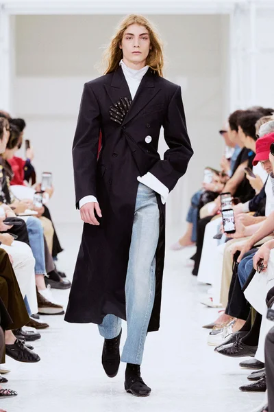 Look 33